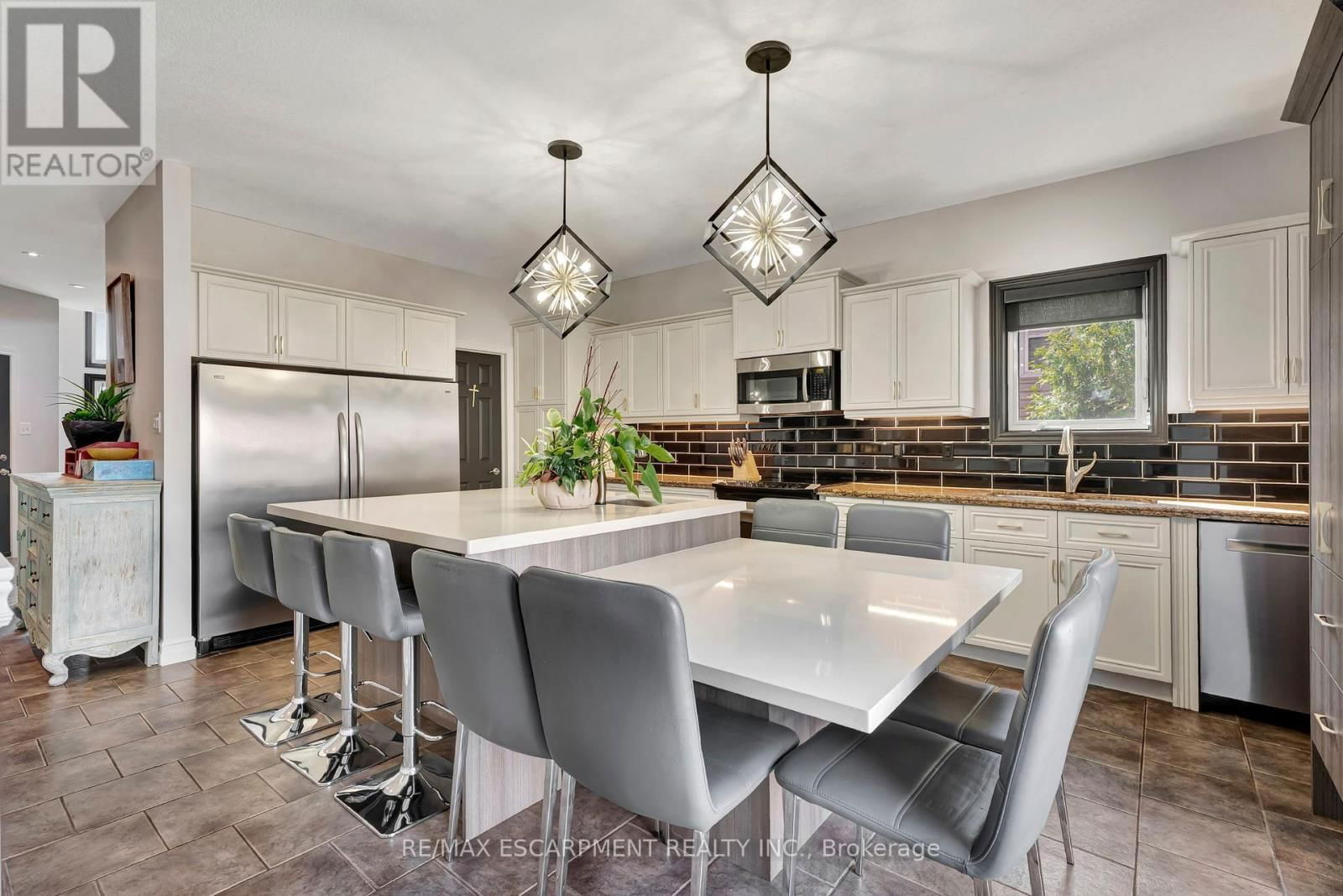 130 NAPOLI DRIVE Image 14