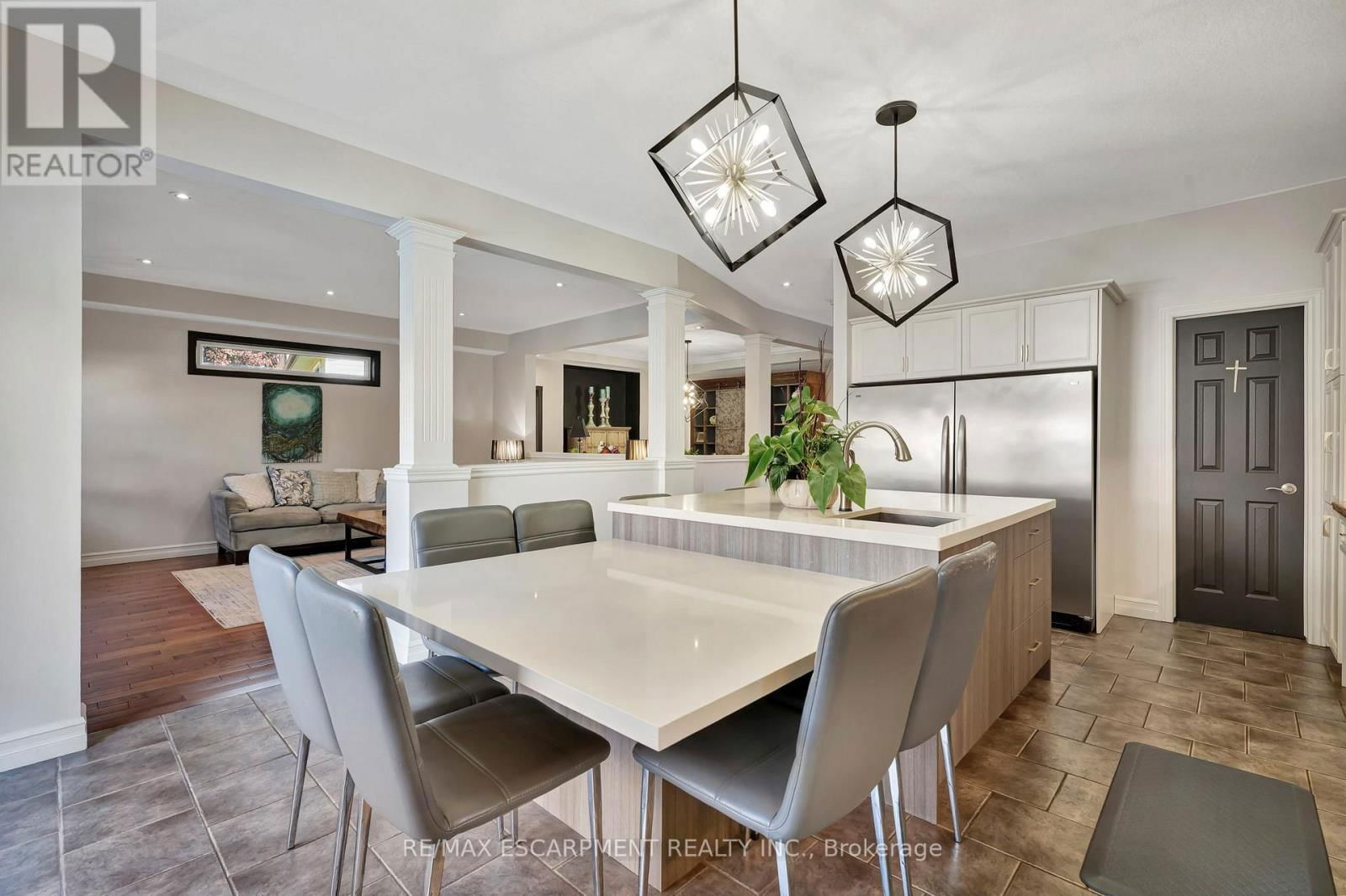130 NAPOLI DRIVE Image 15