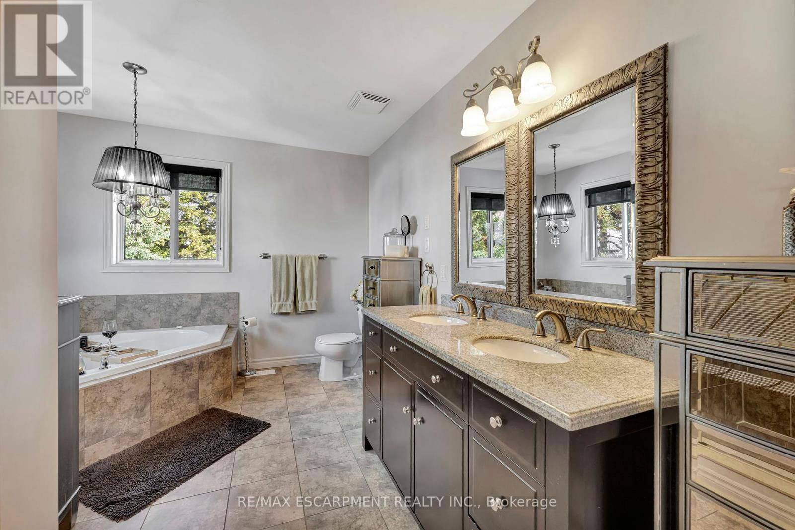 130 NAPOLI DRIVE Image 26