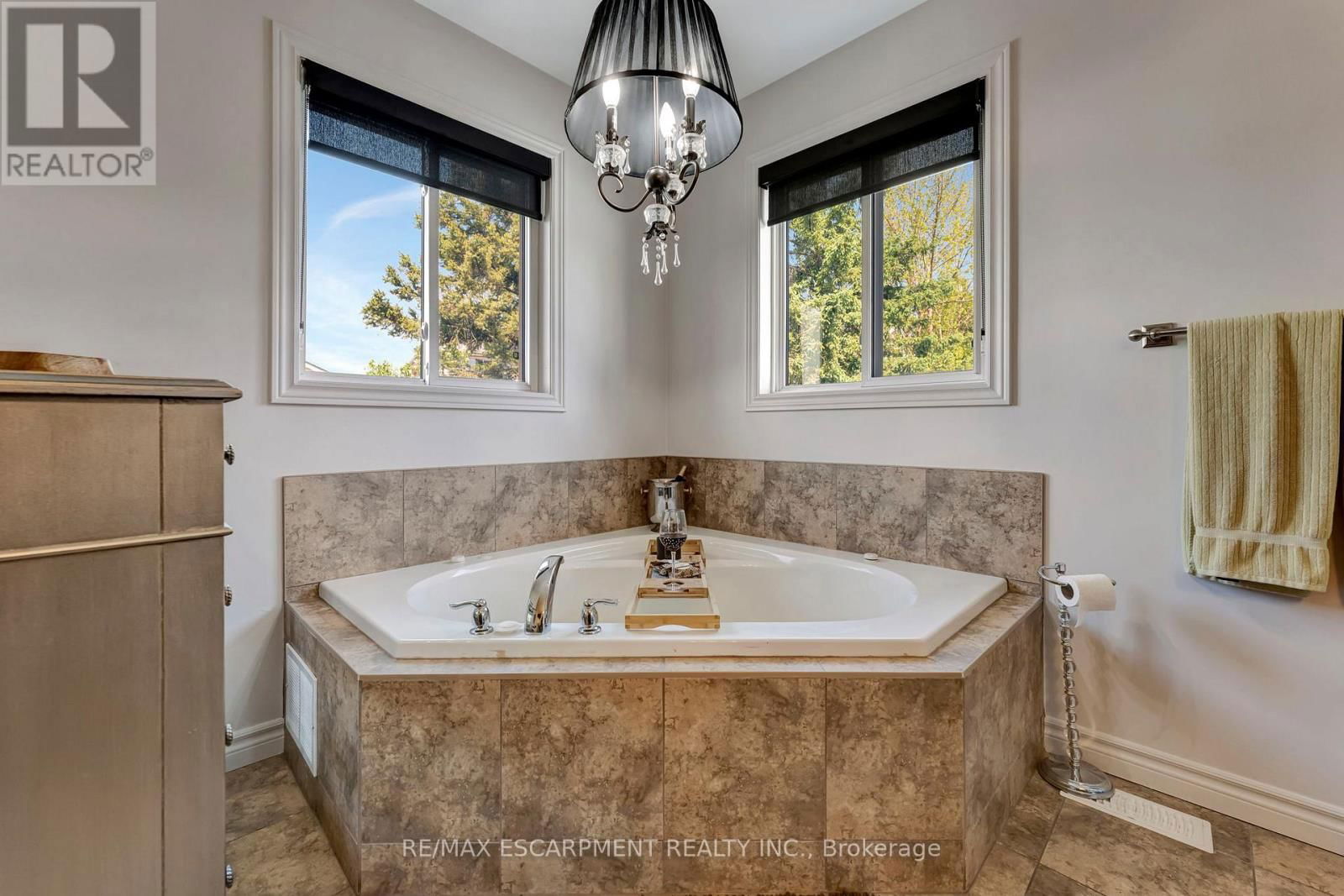 130 NAPOLI DRIVE Image 27