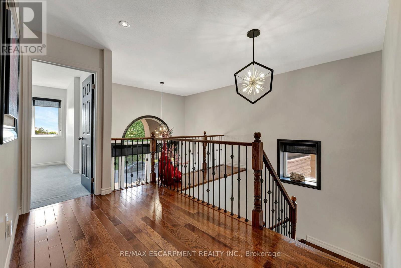 130 NAPOLI DRIVE Image 29