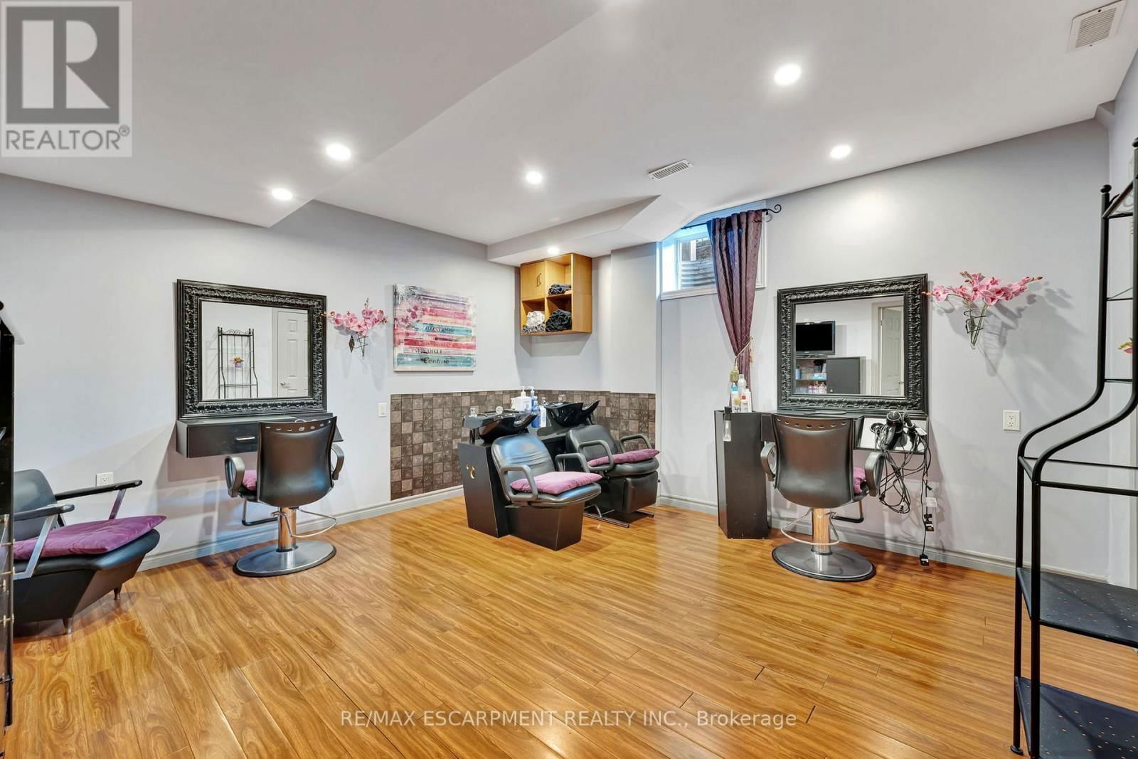 130 NAPOLI DRIVE Image 31