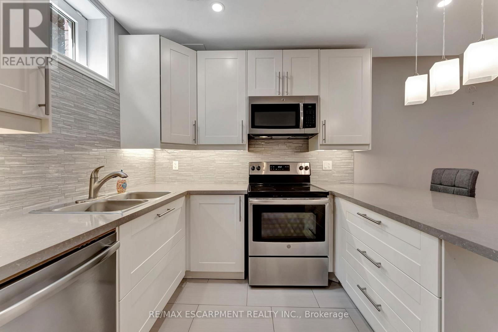 130 NAPOLI DRIVE Image 35