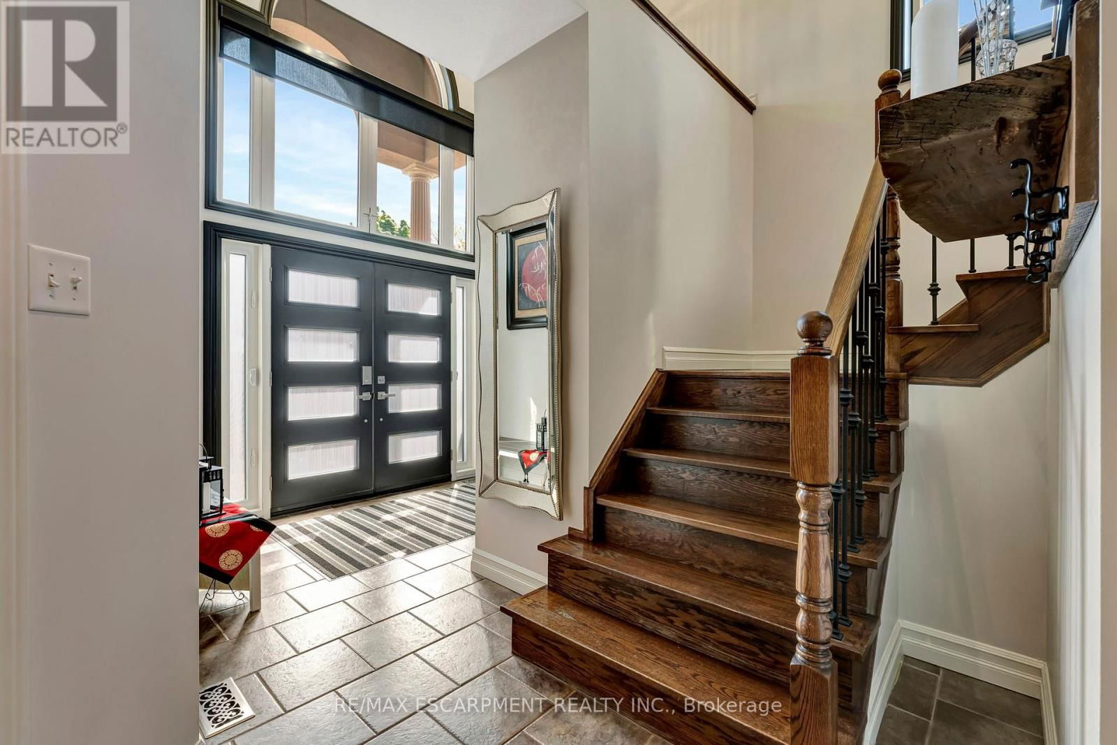 130 NAPOLI DRIVE Image 9