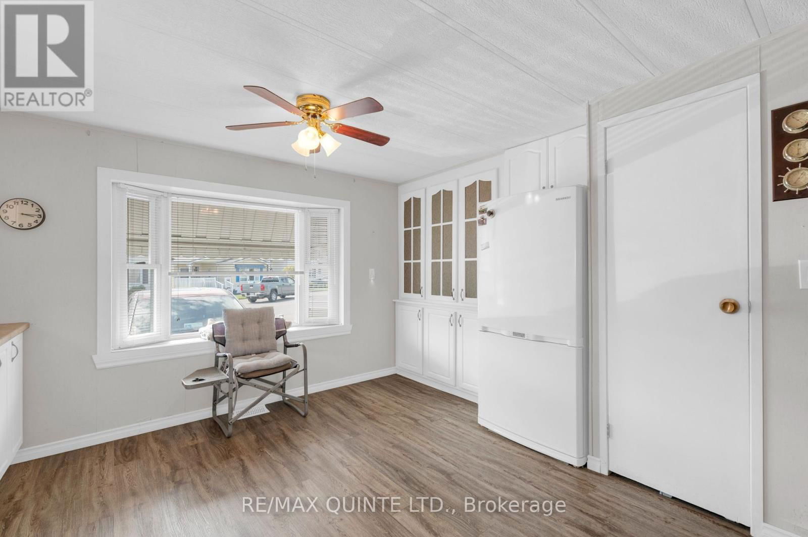 44 - 311 DUNDAS STREET Image 9