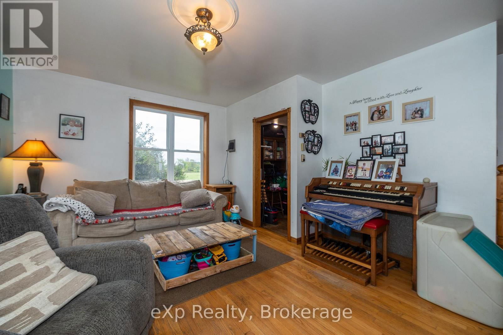 138096 GREY ROAD 112 Image 16
