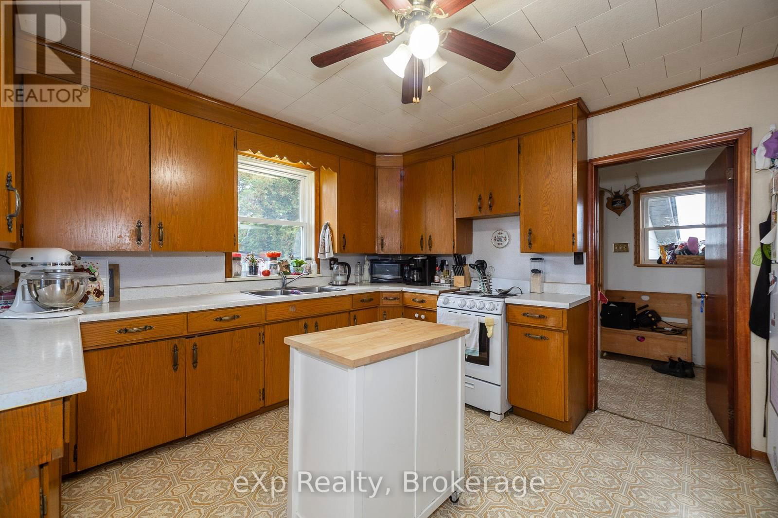 138096 GREY ROAD 112 Image 18