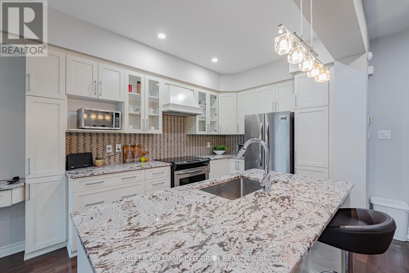 268 KEYROCK DRIVE Image 12
