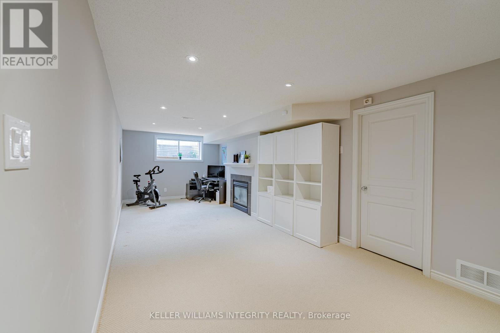 268 KEYROCK DRIVE Image 31