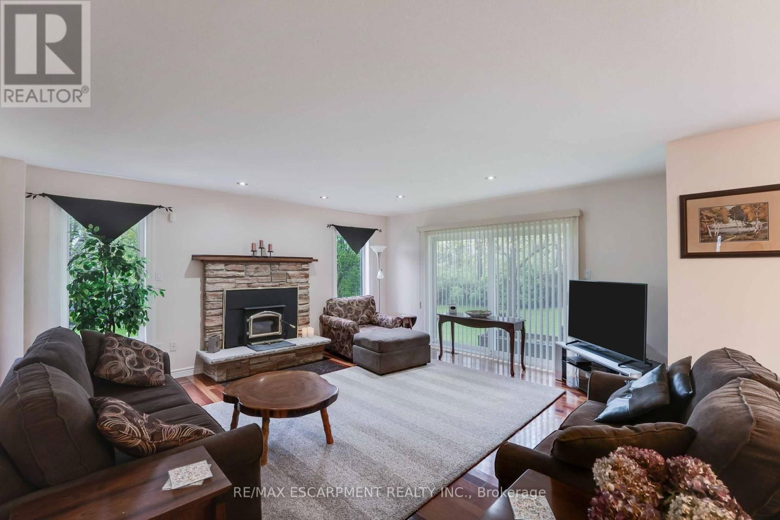 86 RIDGE ROAD EAST Image 30