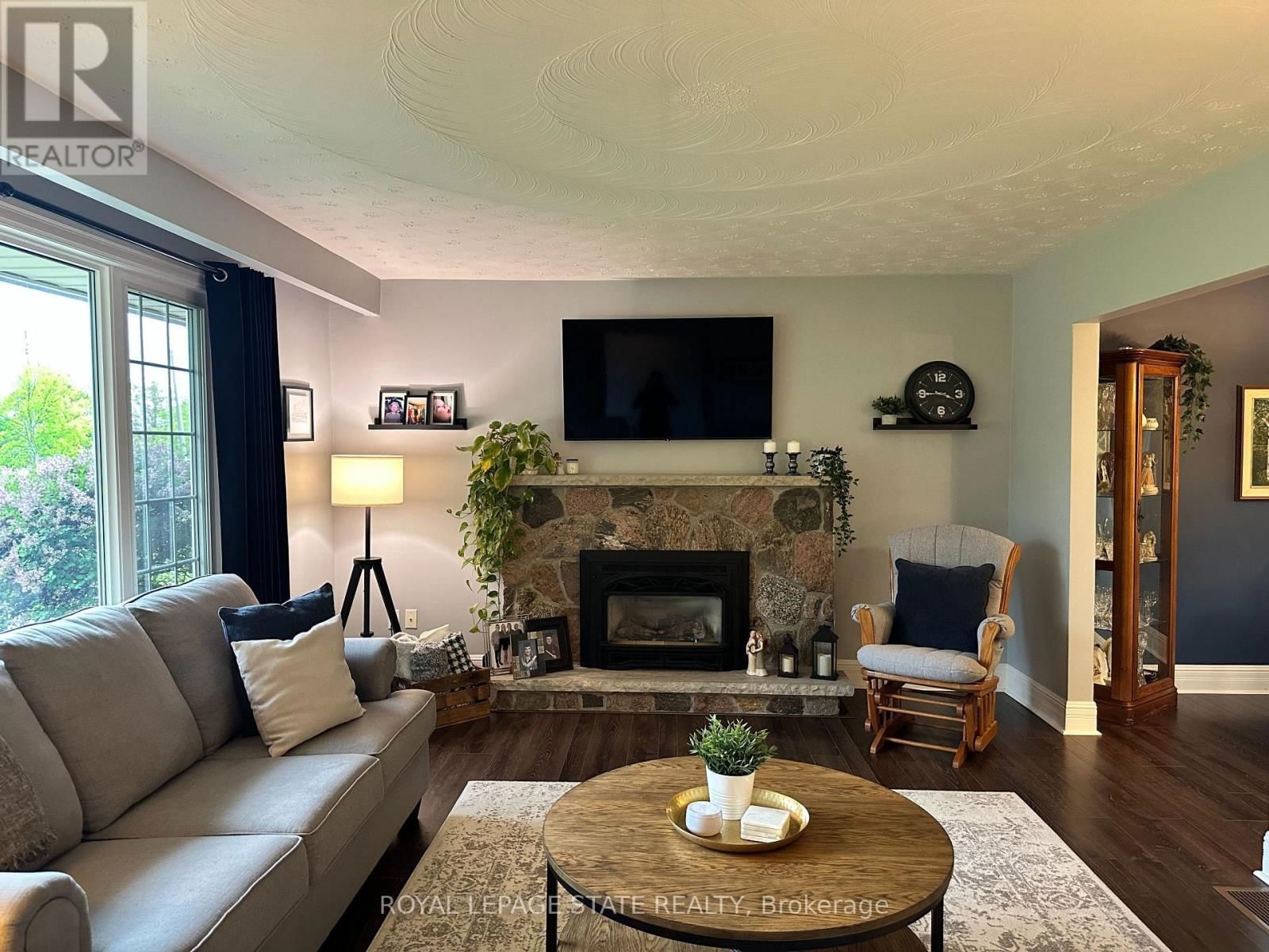 1076 DILTZ ROAD Image 12