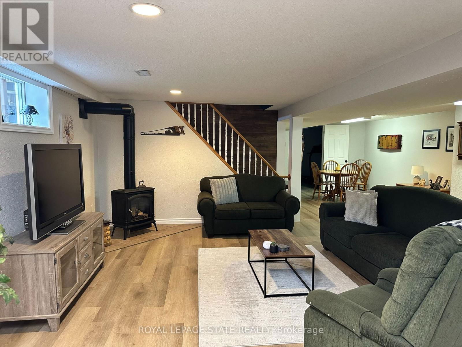 1076 DILTZ ROAD Image 34