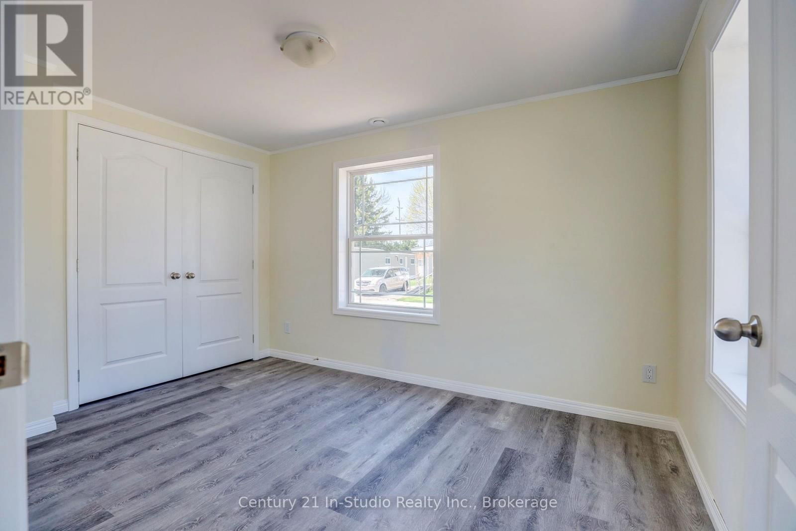 8 SUSSEX SQUARE Image 11