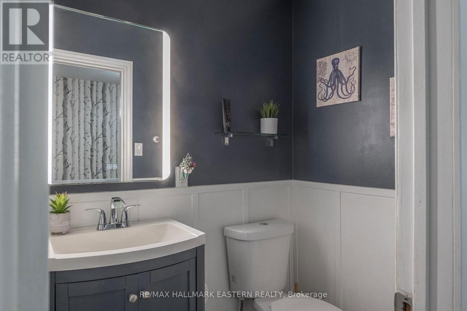97 PEACOCK BOULEVARD Image 12