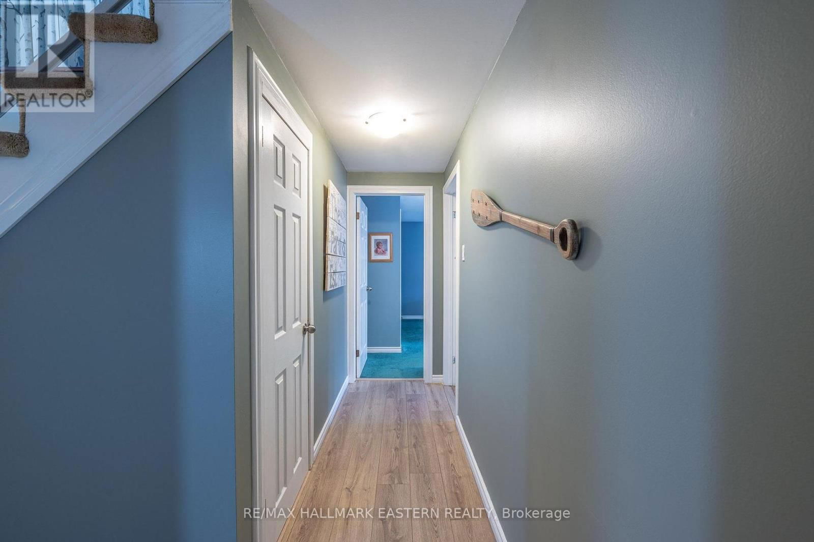 97 PEACOCK BOULEVARD Image 30