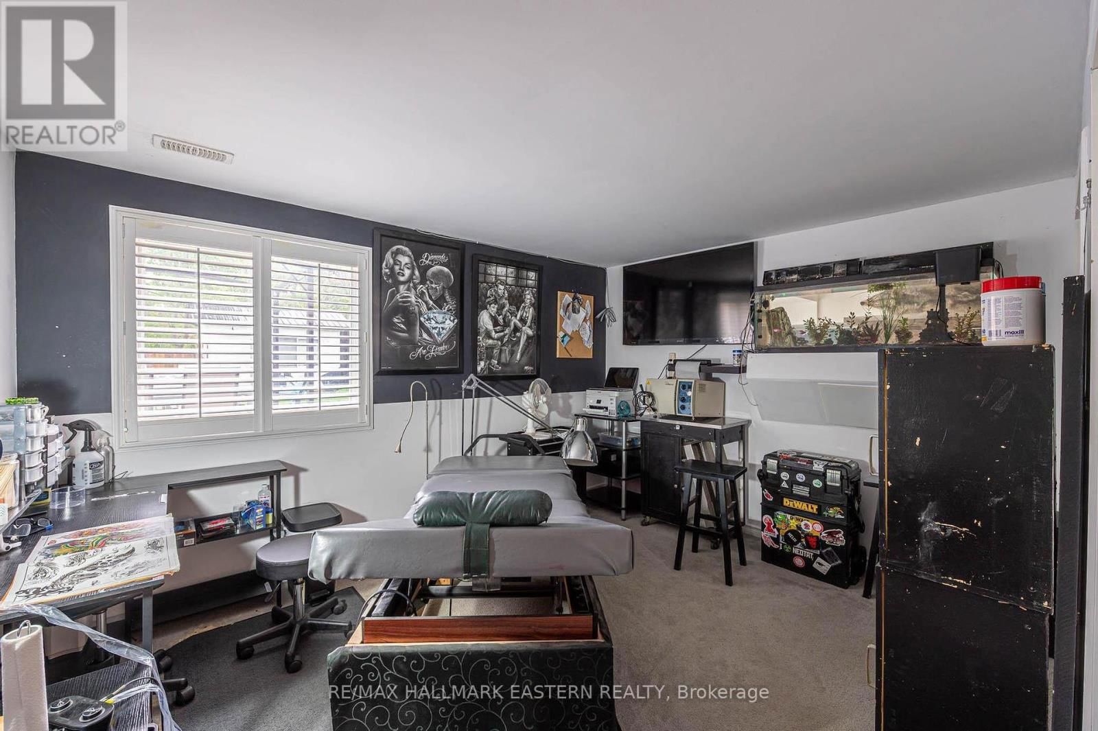 97 PEACOCK BOULEVARD Image 37