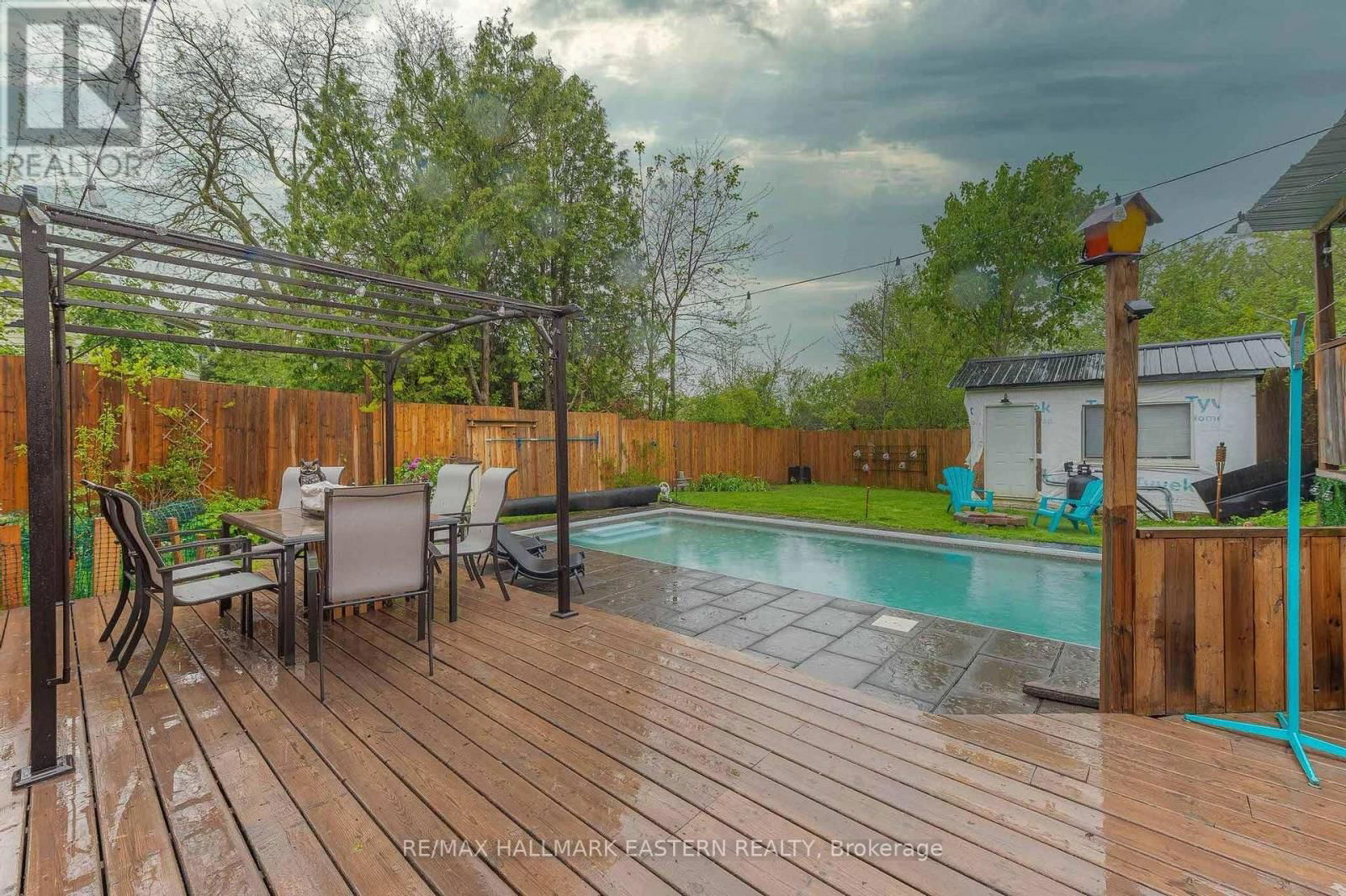 97 PEACOCK BOULEVARD Image 44