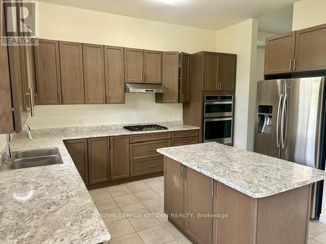 207 HARRIS STREET Image 13