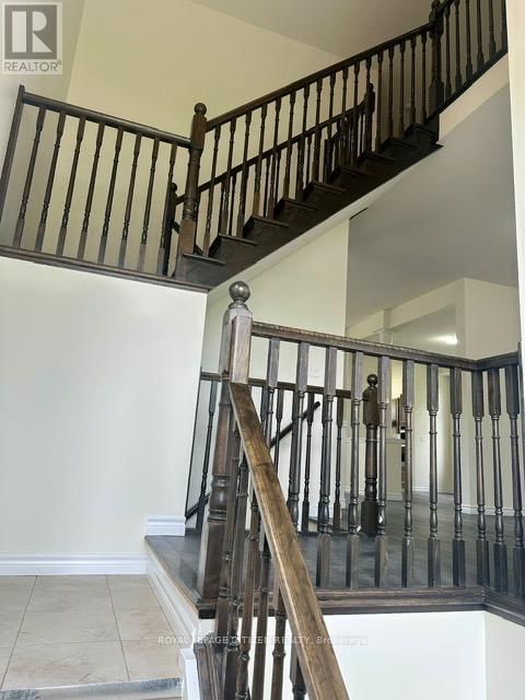 207 HARRIS STREET Image 17