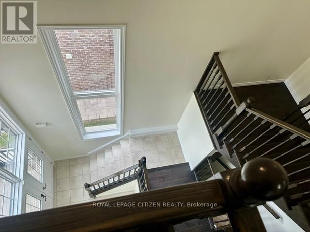 207 HARRIS STREET Image 19