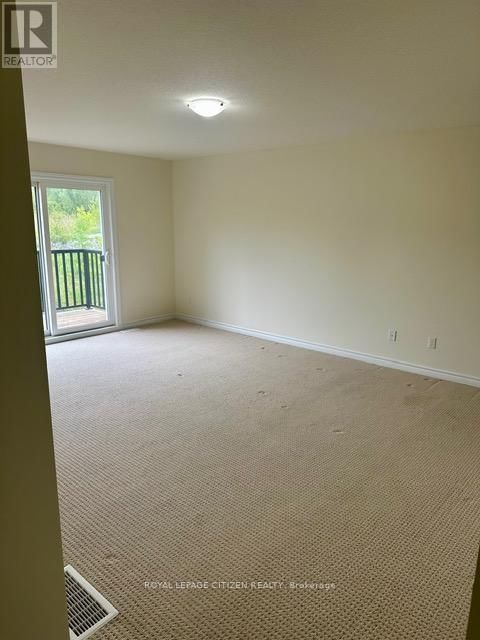 207 HARRIS STREET Image 21