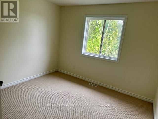 207 HARRIS STREET Image 29