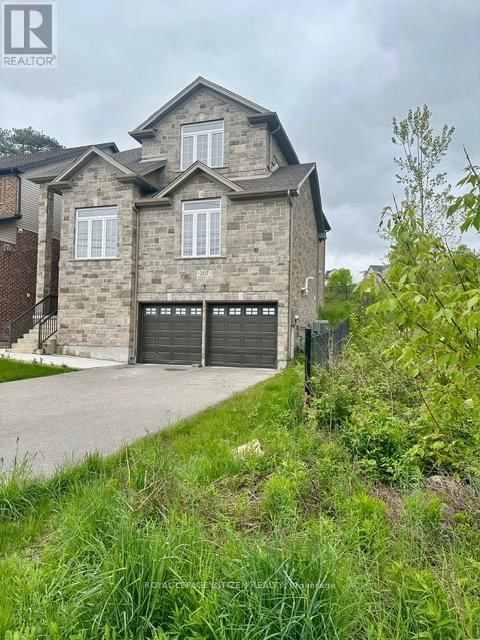 207 HARRIS STREET Image 3