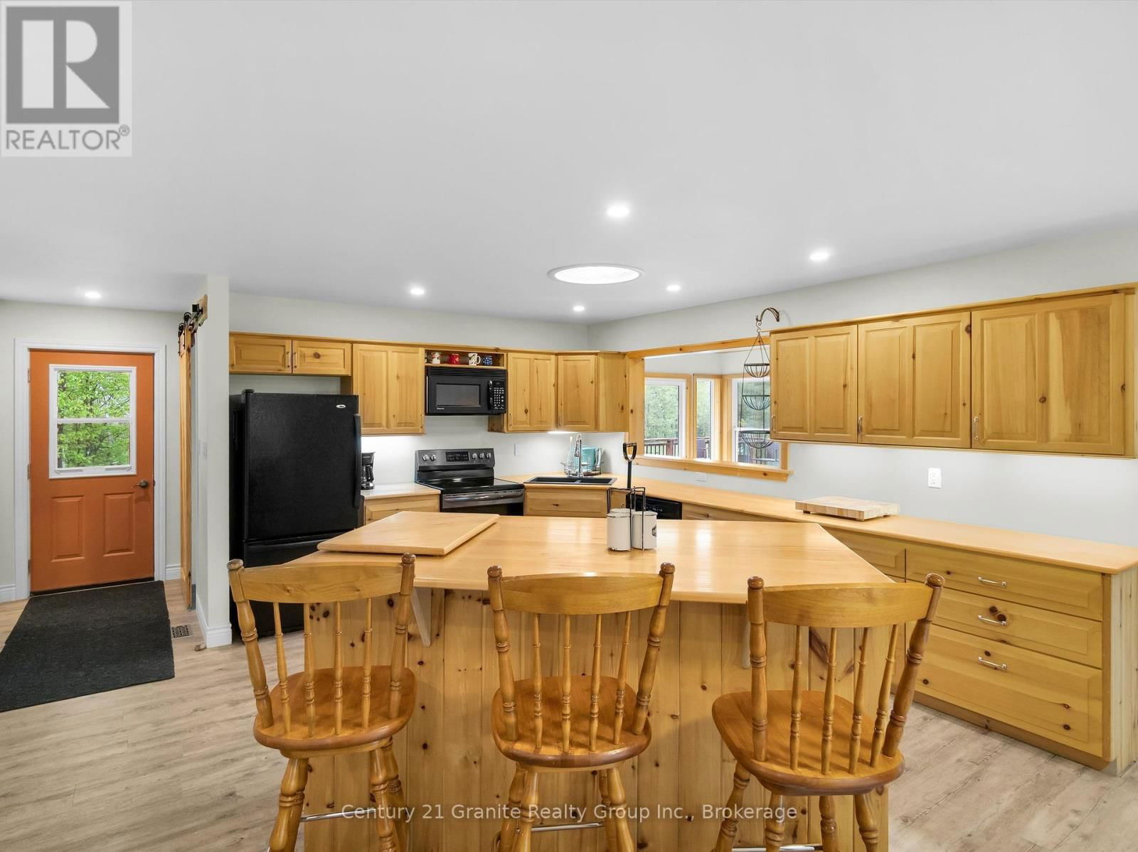 2302 BUCKSLIDE ROAD Image 4