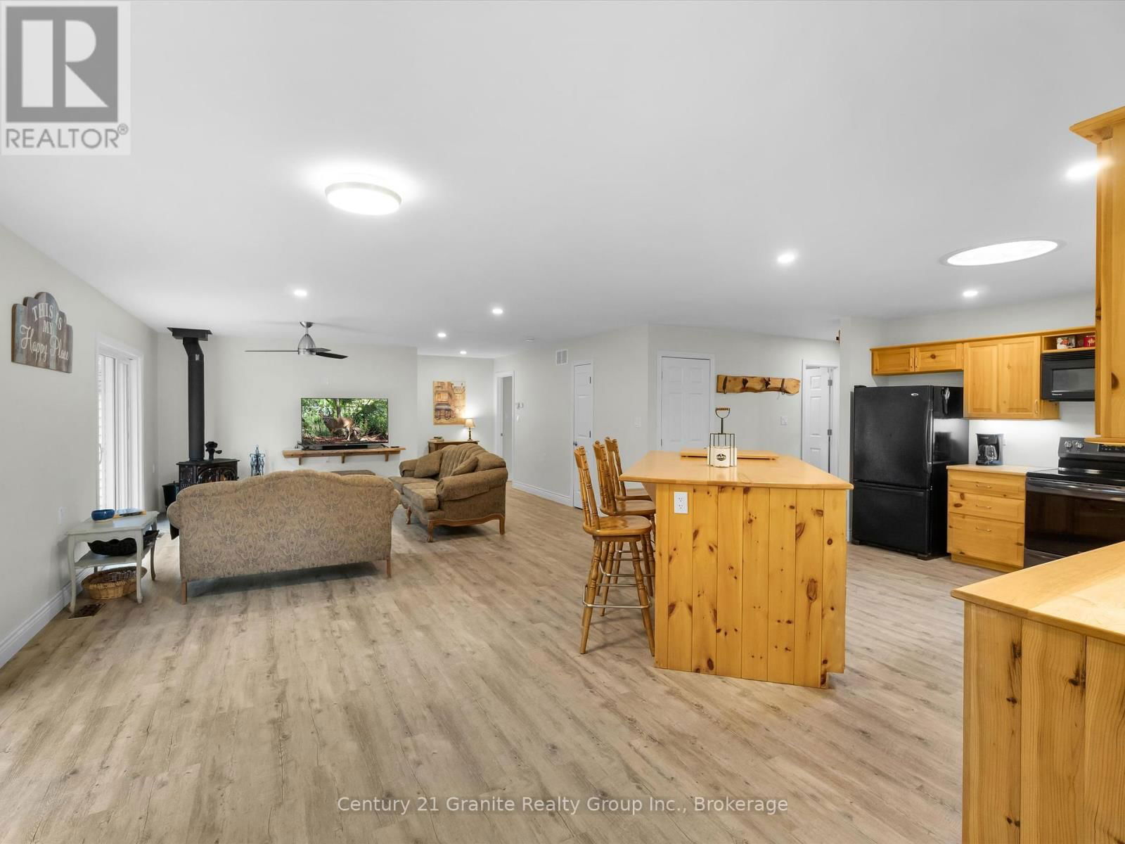 2302 BUCKSLIDE ROAD Image 6