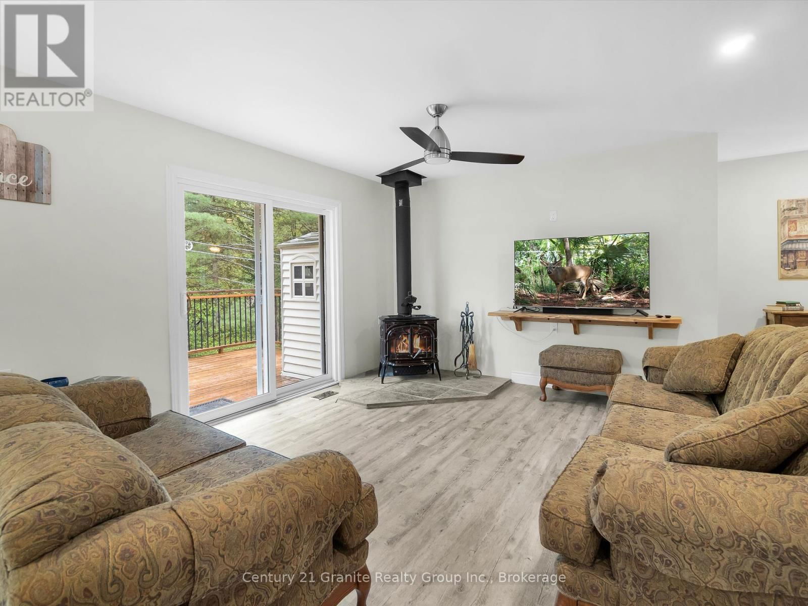 2302 BUCKSLIDE ROAD Image 7