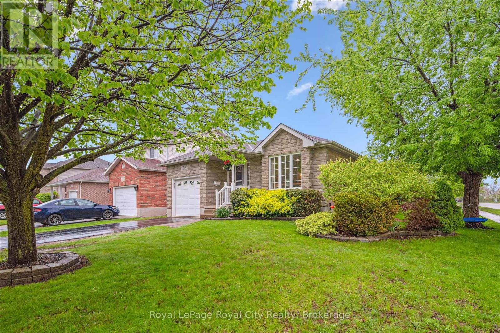 754 VICTORIA TERRACE Image 4