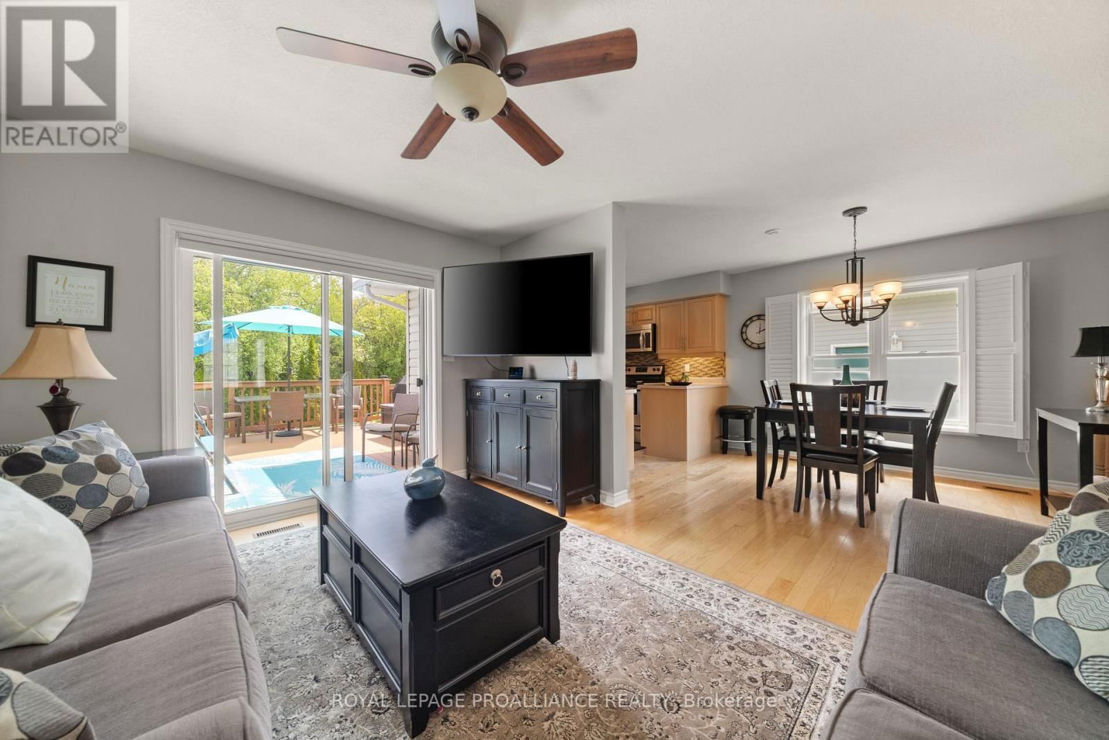 15 CLARAMOUNT COURT Image 22