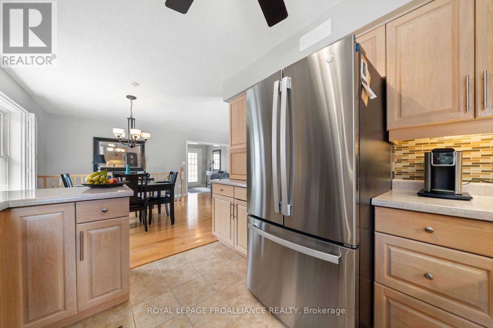 15 CLARAMOUNT COURT Image 31