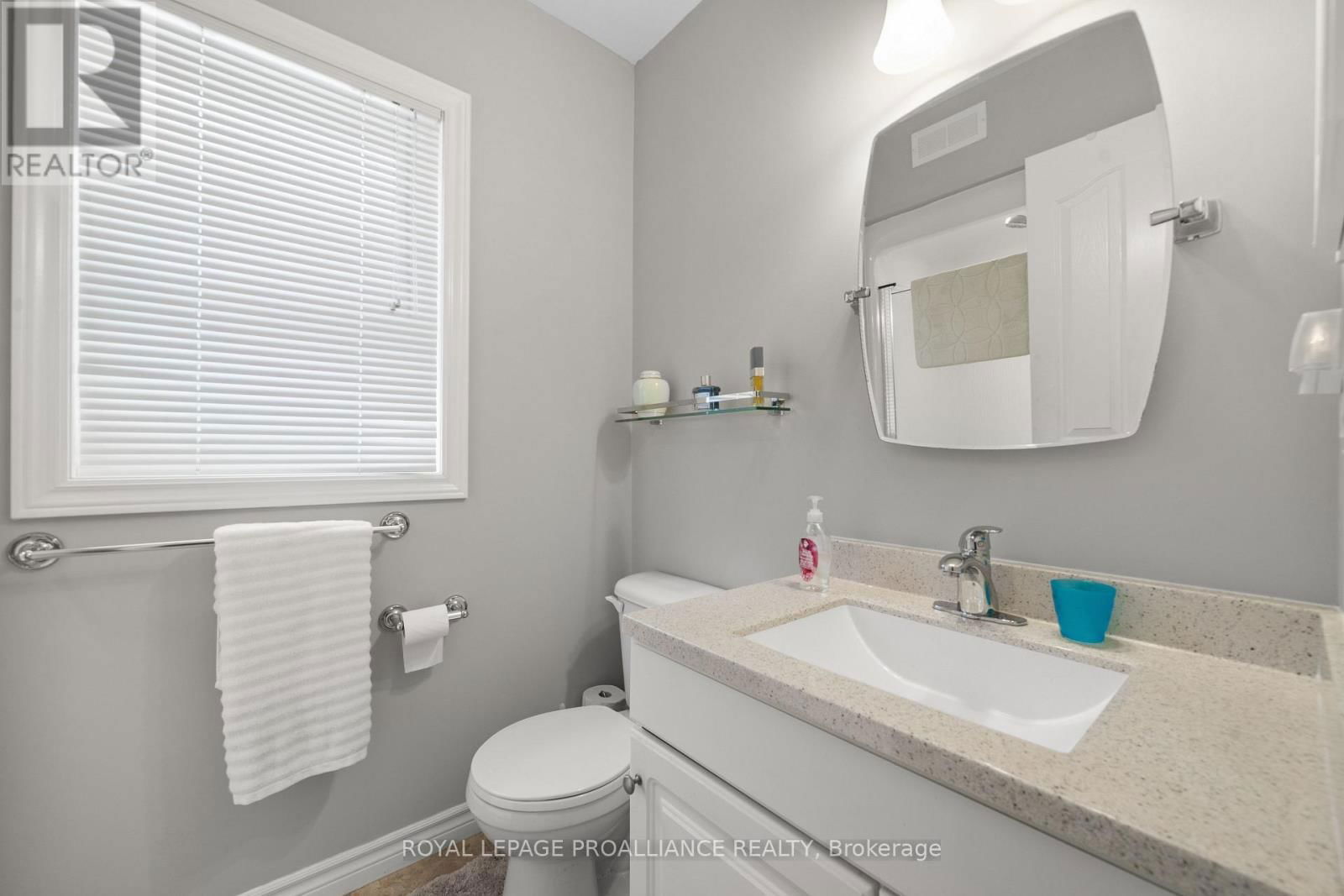 15 CLARAMOUNT COURT Image 35