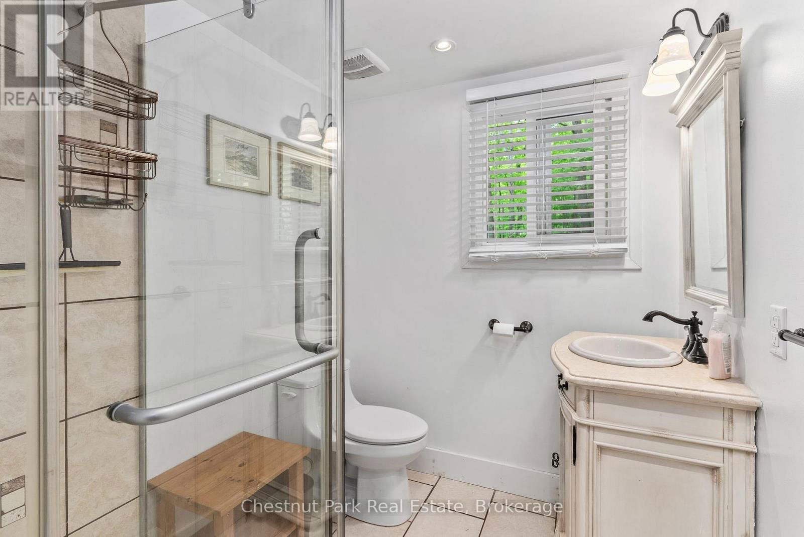 1066 APIARY ROAD Image 29