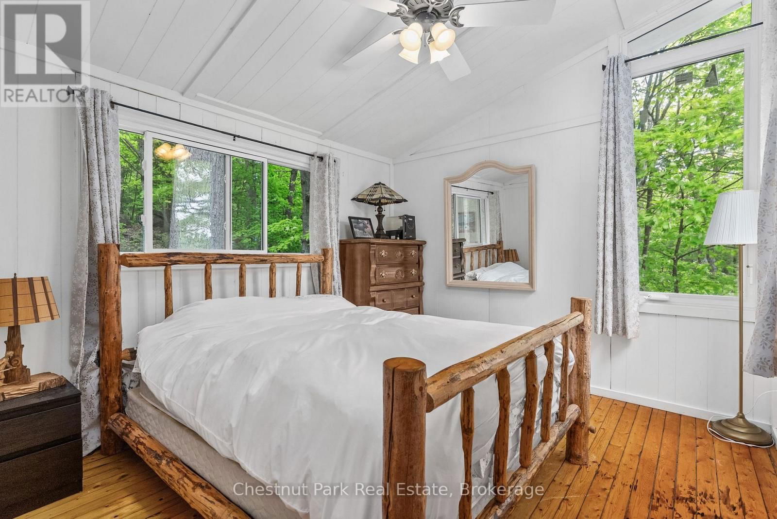 1066 APIARY ROAD Image 32