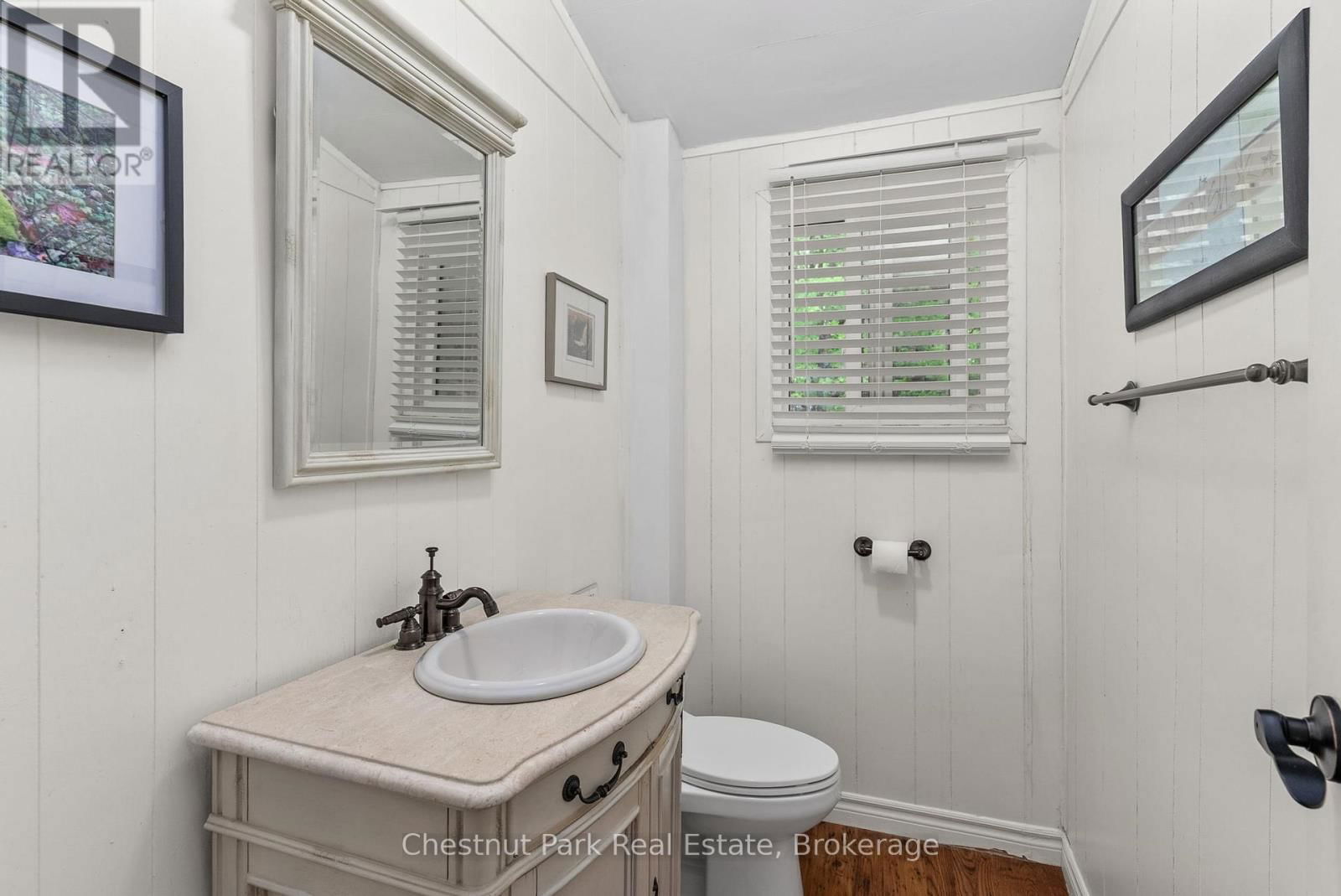 1066 APIARY ROAD Image 34