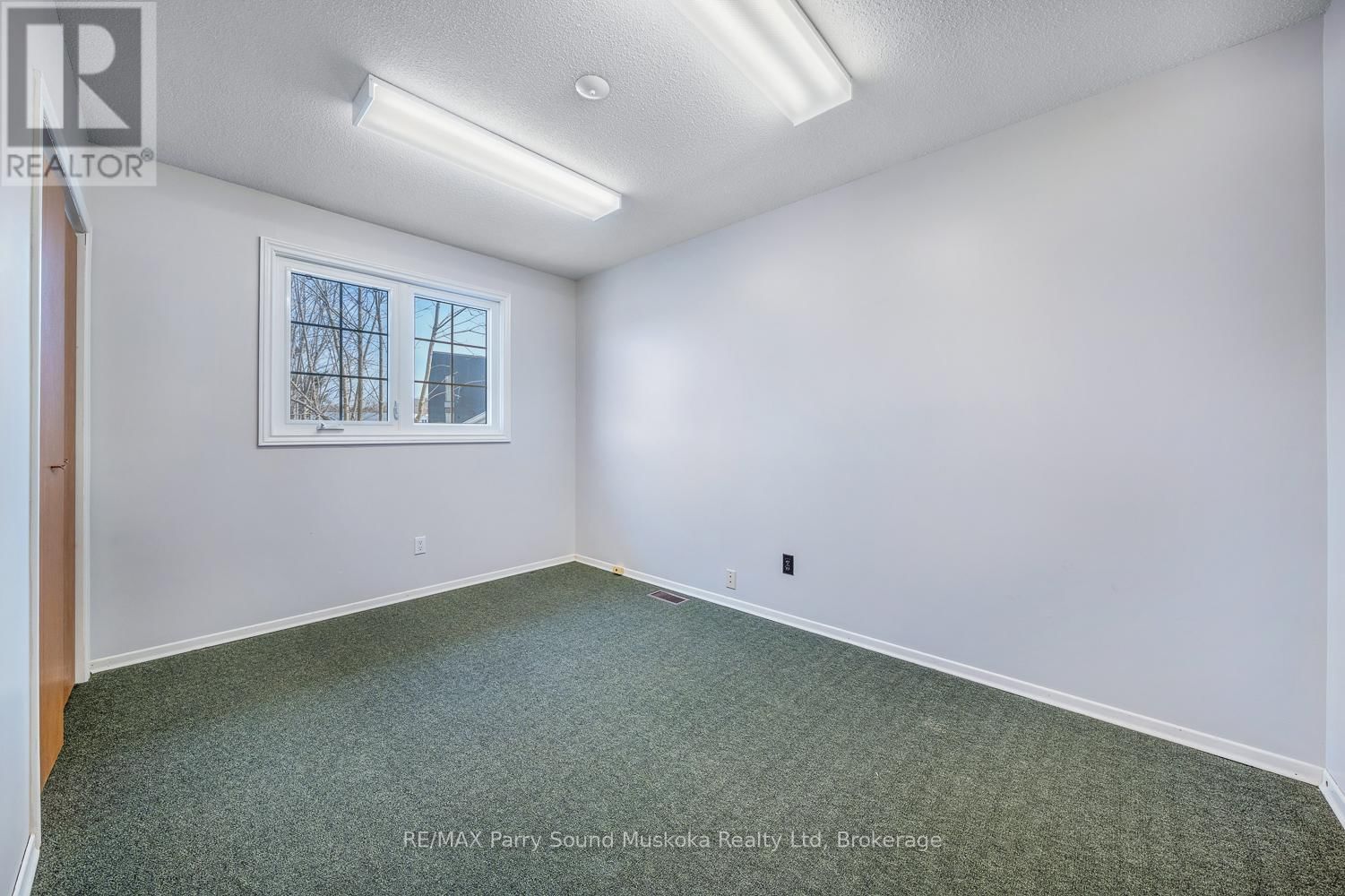 2 WILLIAM STREET Image 11