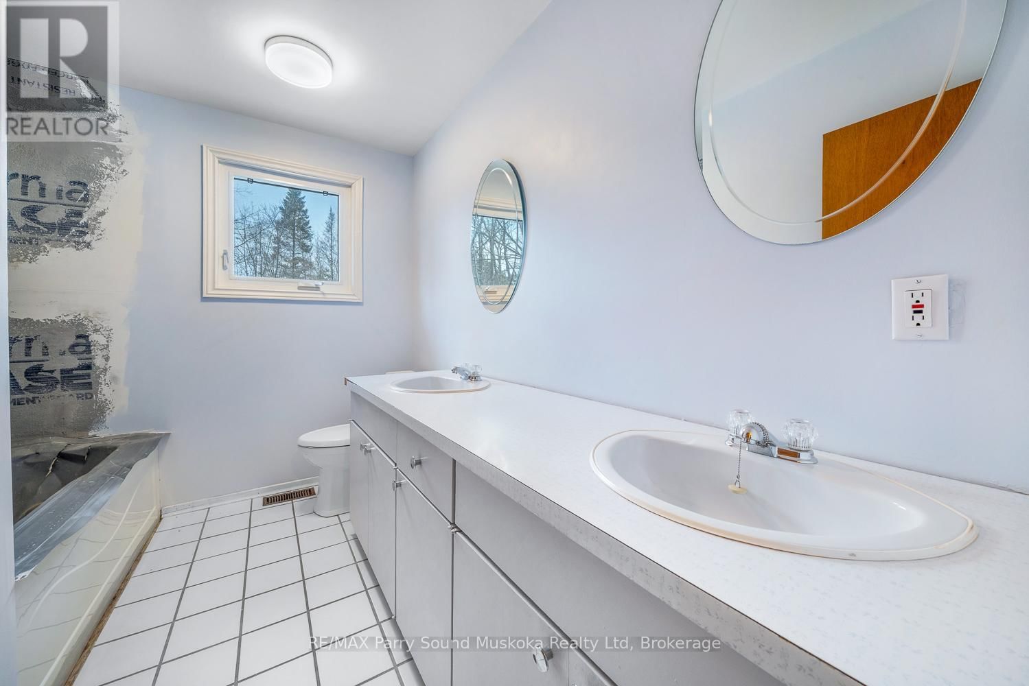 2 WILLIAM STREET Image 9