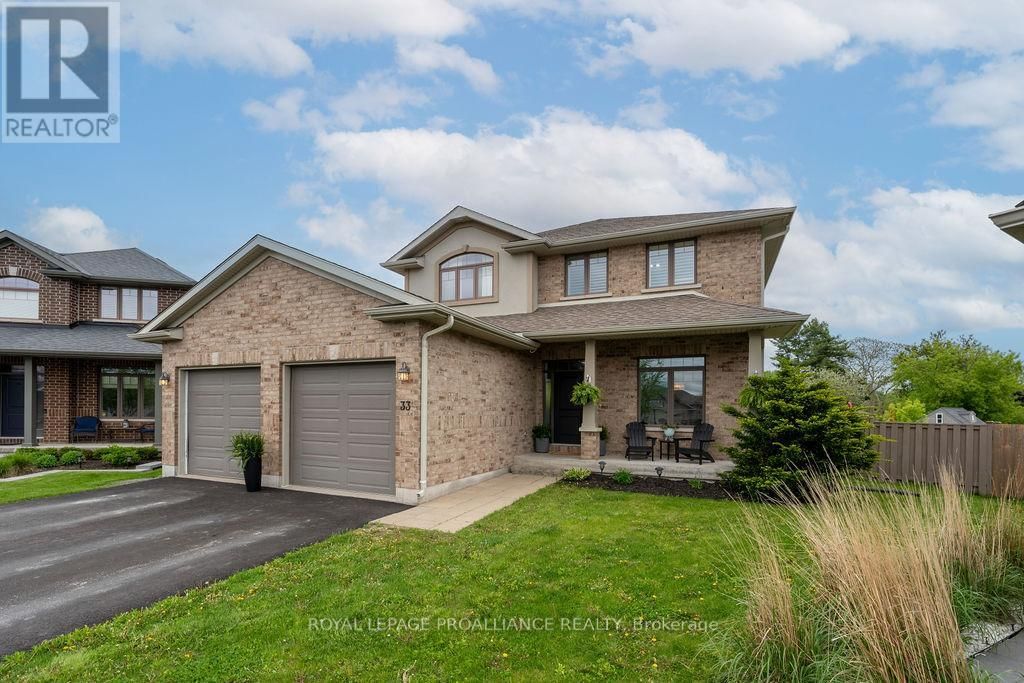 33 BUTTERNUT COURT Image 1
