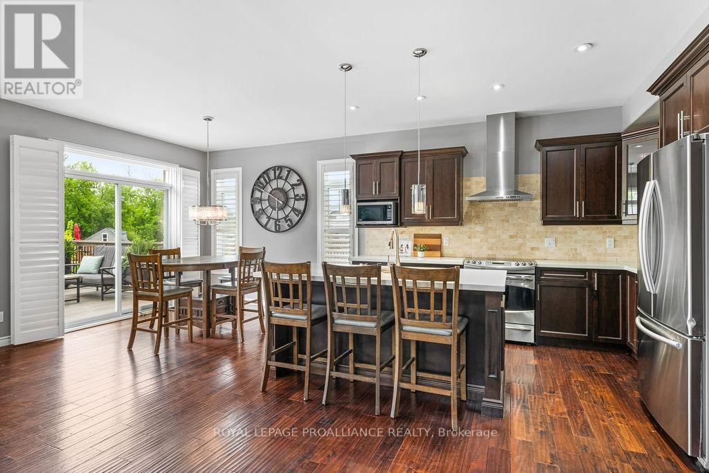 33 BUTTERNUT COURT Image 4