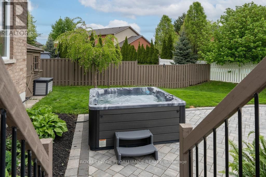 33 BUTTERNUT COURT Image 41
