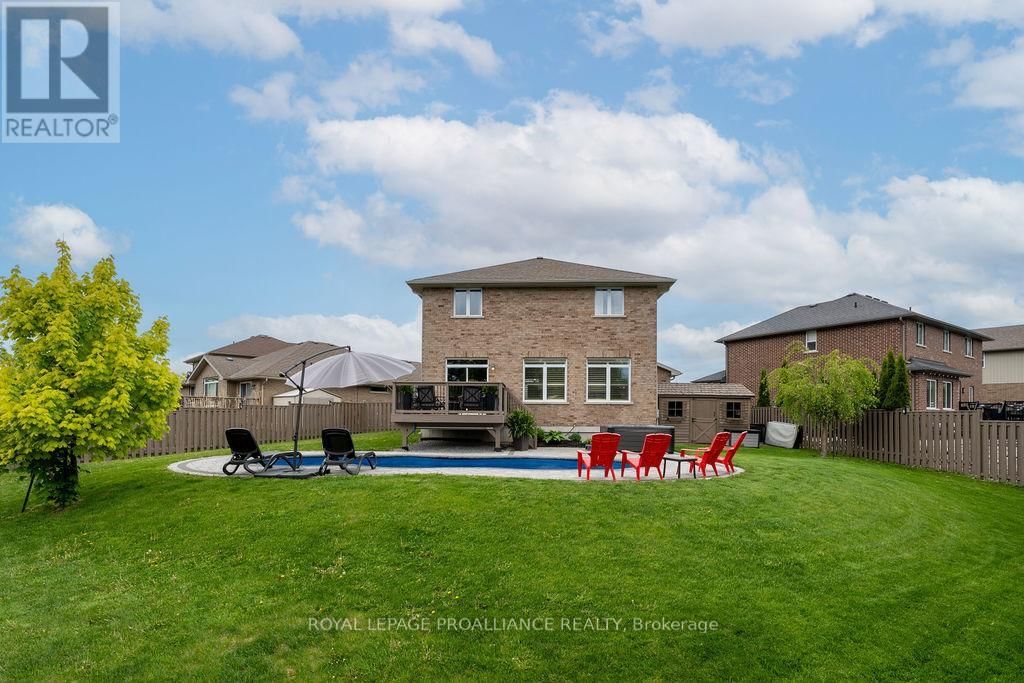 33 BUTTERNUT COURT Image 47