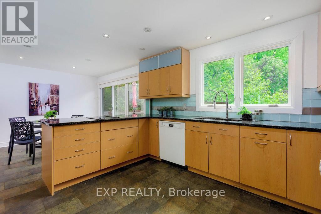19 ANCROFT COURT Image 12