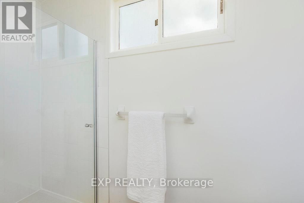 19 ANCROFT COURT Image 24