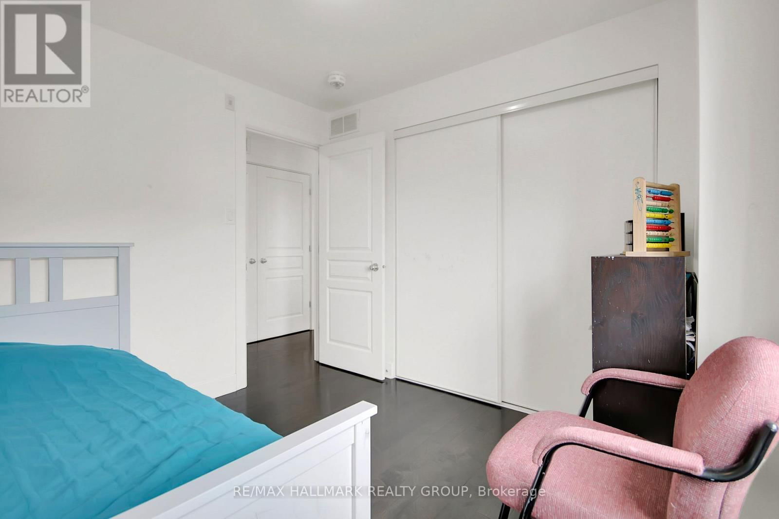 10 - 340 TRIBECA PRIVATE Image 11