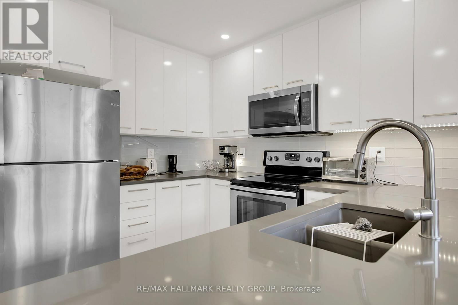 10 - 340 TRIBECA PRIVATE Image 14