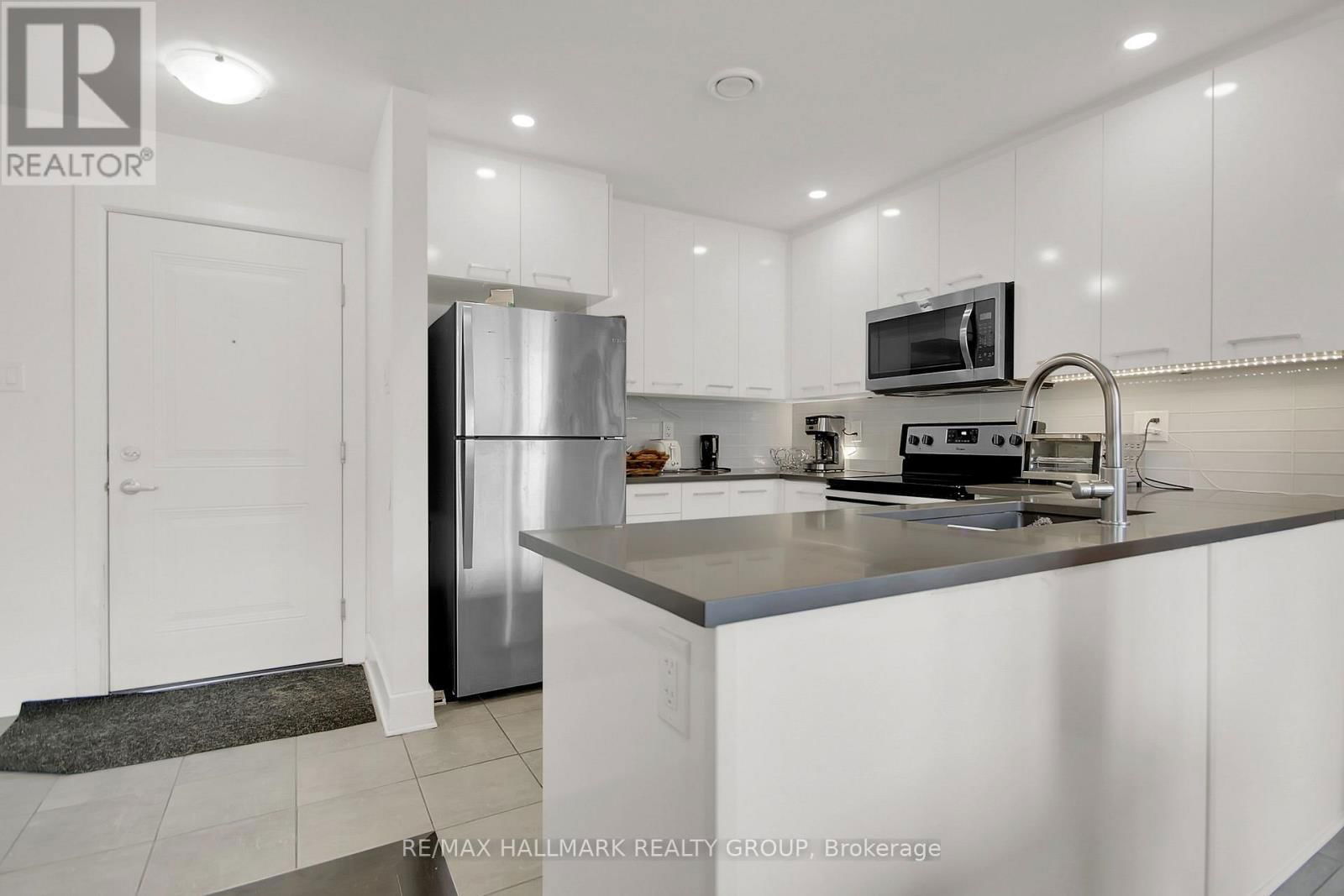 10 - 340 TRIBECA PRIVATE Image 15