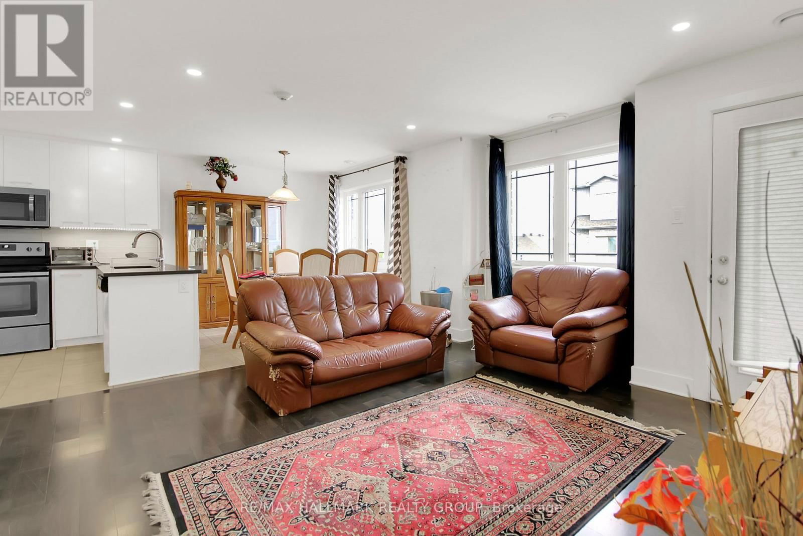 10 - 340 TRIBECA PRIVATE Image 19