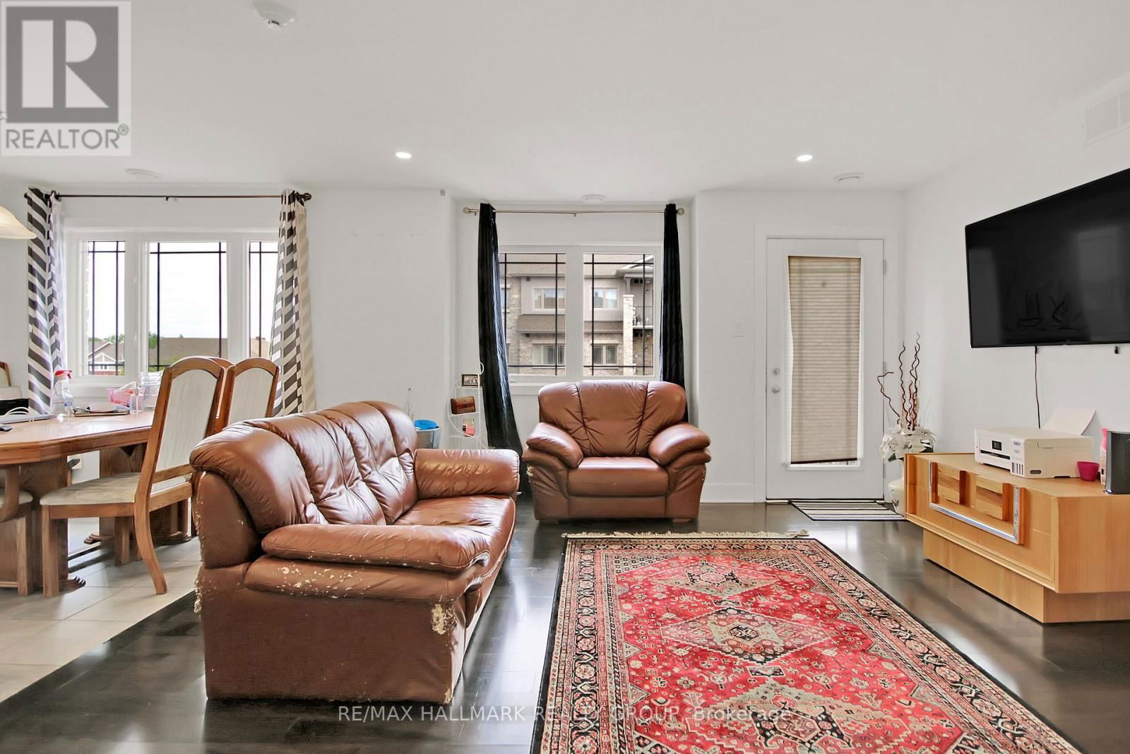 10 - 340 TRIBECA PRIVATE Image 22